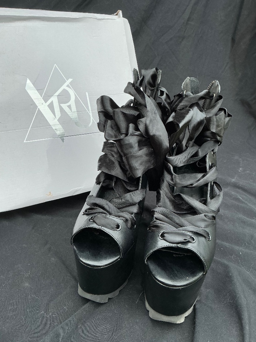 YRU platform heels
